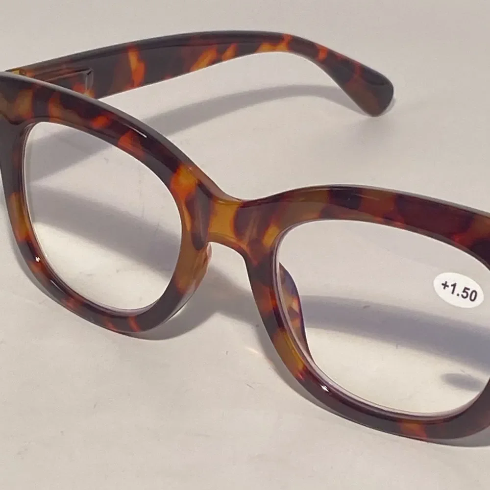 1492 Mona Reading Glasses 1.50 Reading Glasses Tortoise Frames NWT